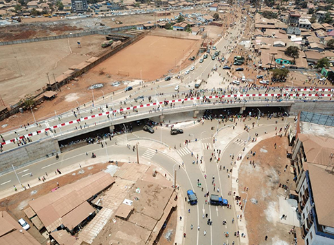 Projecto de reconstrução e reabilitação das estradas municipais de Conacri, bem como a construção das pontes de MATOTO e KAGBELEN em Conacri, República da Guiné